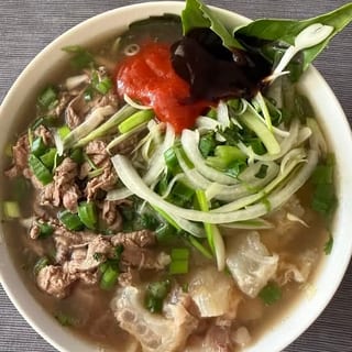 P9 - Rare Steak & Tendon Phở - Phở Tái, Gân