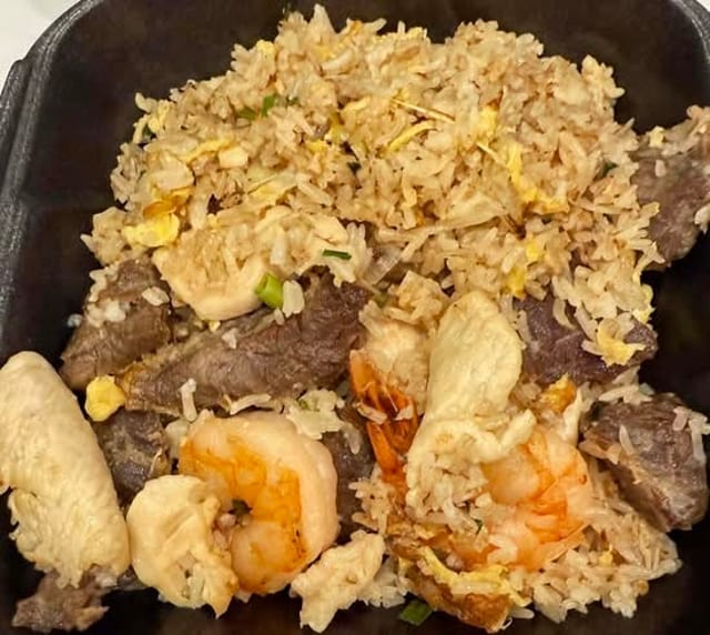F1 - Special Fried Rice - Cơm Chiên Đặc Biệt.