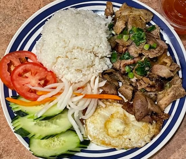 C3 - Grilled Pork - Com Thit Nuong Opla.