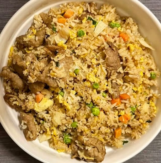 F6 - Beef Fried Rice - Cơm Chiên Bò.
