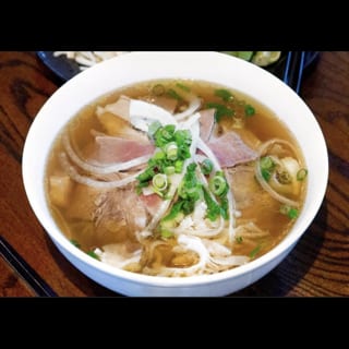 P8 - Rare Steak & Tripe Phở - Phở Tái, Sách
