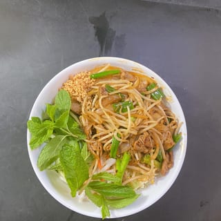 B7 - Wokked Lemongrass Beef Vermicelli - Bún Bò Xào Xả