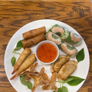 Egg rolls- cha gio
